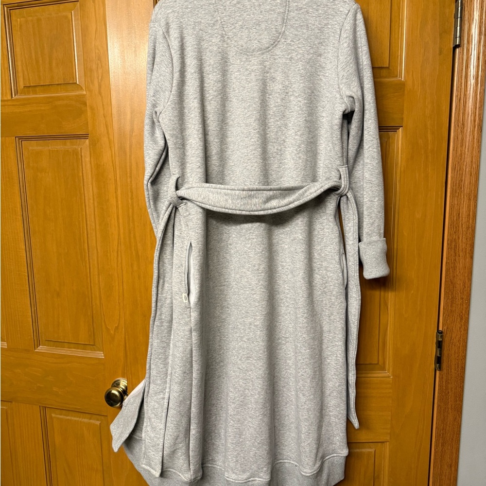 UGG Gray Women's Robe - Picture 3 of 5